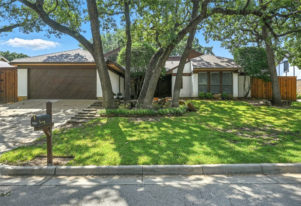 4807 Chapel Springs Court, Arlington, TX 76017