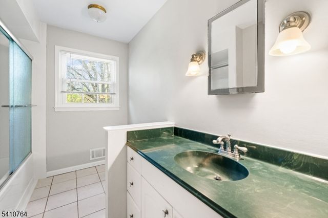 11 Whippoorwill Way, Montgomery Twp., NJ 08502
