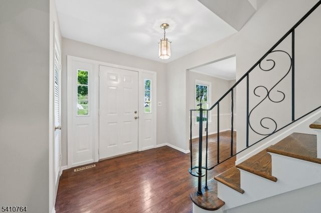 11 Whippoorwill Way, Montgomery Twp., NJ 08502