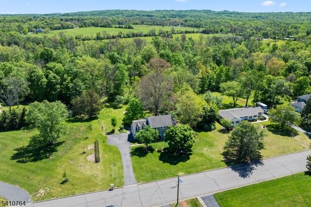 11 Whippoorwill Way, Montgomery Twp., NJ 08502