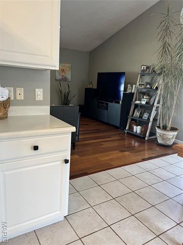 950 Hidden Cove, Belleville, IL 62223