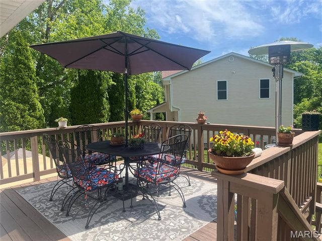 950 Hidden Cove, Belleville, IL 62223