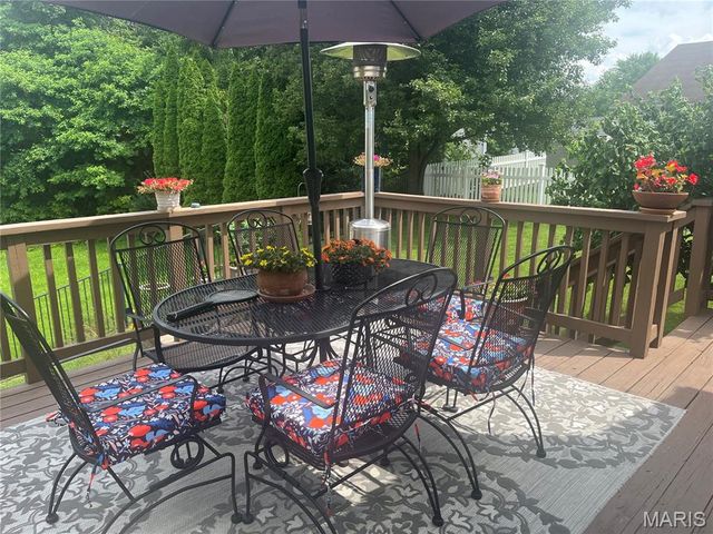 950 Hidden Cove, Belleville, IL 62223