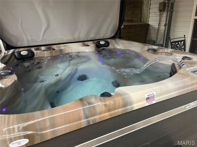 950 Hidden Cove, Belleville, IL 62223