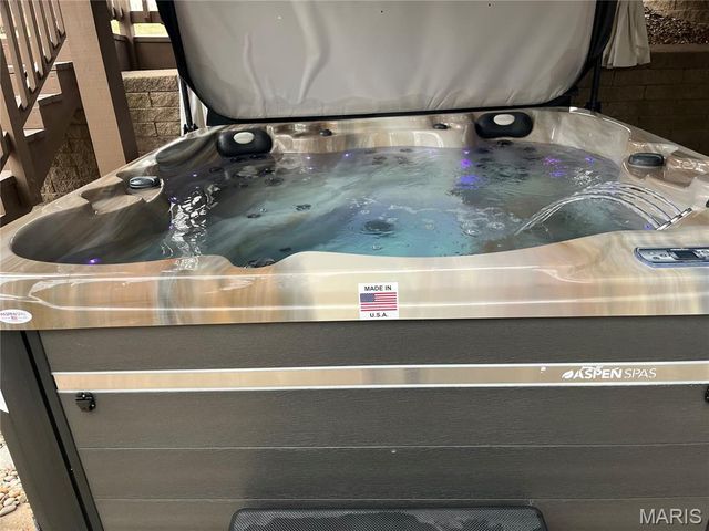 950 Hidden Cove, Belleville, IL 62223