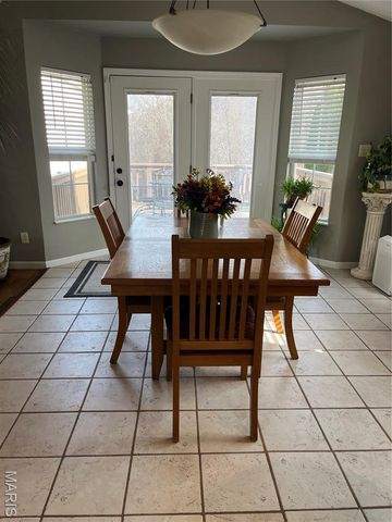 950 Hidden Cove, Belleville, IL 62223