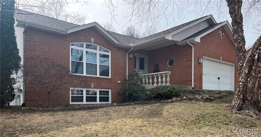 950 Hidden Cove, Belleville, IL 62223