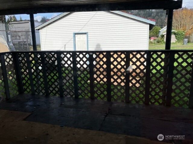 2735 Bay Avenue, Hoquiam, WA 98550