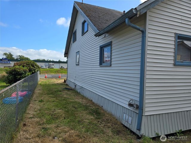 2735 Bay Avenue, Hoquiam, WA 98550