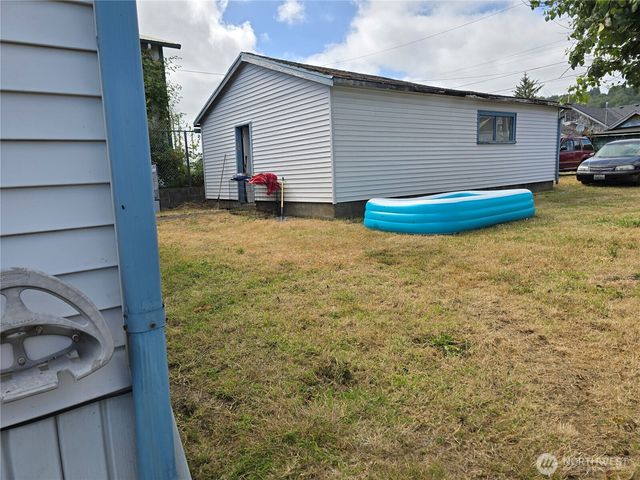 2735 Bay Avenue, Hoquiam, WA 98550