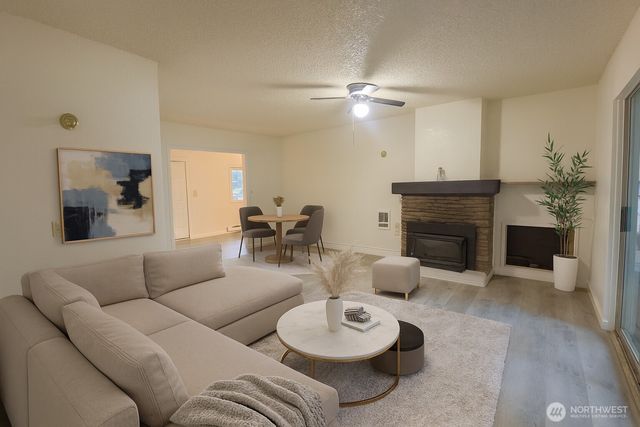 2735 Bay Avenue, Hoquiam, WA 98550