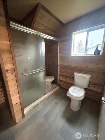 2735 Bay Avenue, Hoquiam, WA 98550