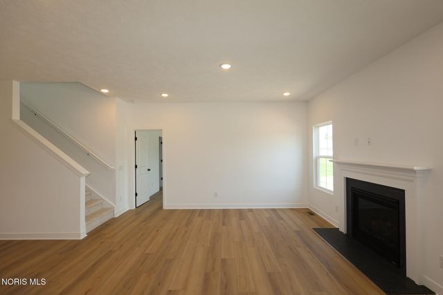 7748 Hank Drive, Holland, OH 43528