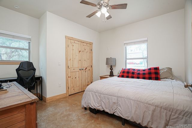 719 Falling Leaves, Adkins, TX 78101