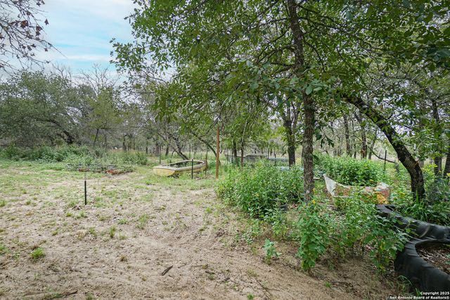 719 Falling Leaves, Adkins, TX 78101