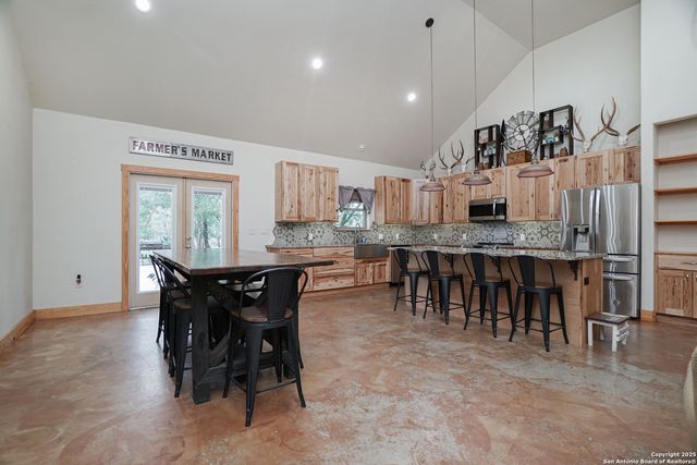 719 Falling Leaves, Adkins, TX 78101