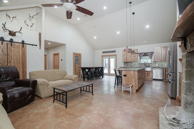 719 Falling Leaves, Adkins, TX 78101