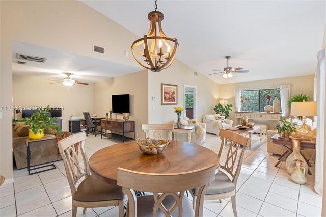 6710 S Parkway Dr 3-11, Margate, FL 33068