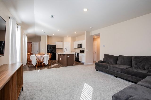 2112 E Annette Drive, Siloam Springs, AR 72761