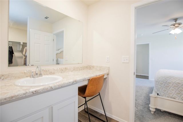 2112 E Annette Drive, Siloam Springs, AR 72761