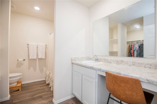 2112 E Annette Drive, Siloam Springs, AR 72761