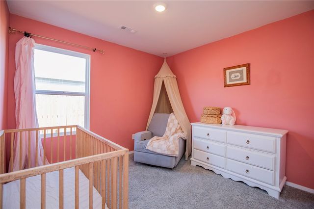 2112 E Annette Drive, Siloam Springs, AR 72761