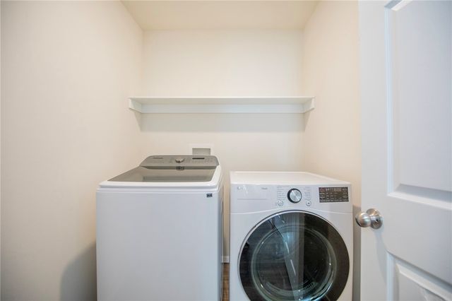 2112 E Annette Drive, Siloam Springs, AR 72761