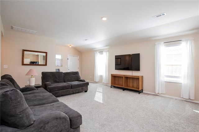 2112 E Annette Drive, Siloam Springs, AR 72761