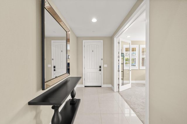 951 Anvil Cir, Rocklin, CA 95765