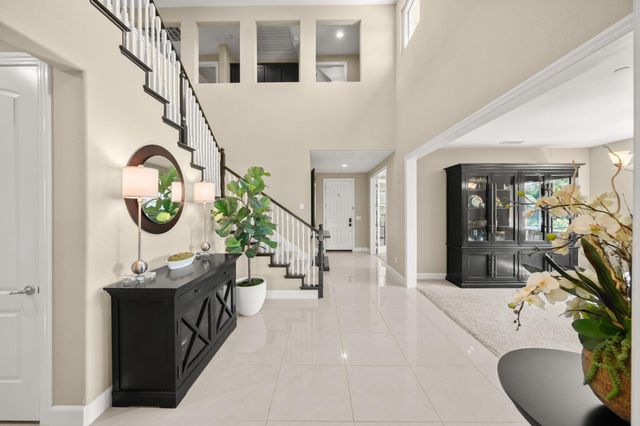 951 Anvil Cir, Rocklin, CA 95765