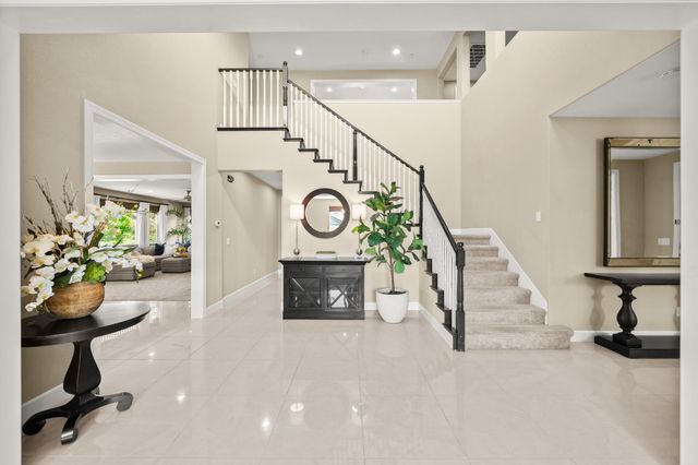 951 Anvil Cir, Rocklin, CA 95765