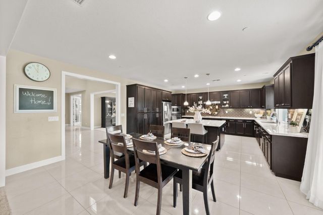 951 Anvil Cir, Rocklin, CA 95765