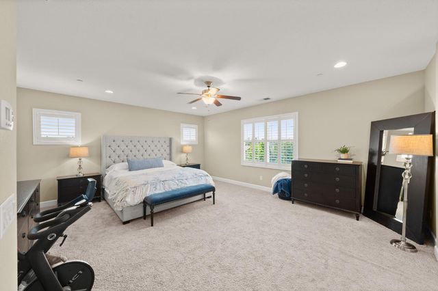 951 Anvil Cir, Rocklin, CA 95765