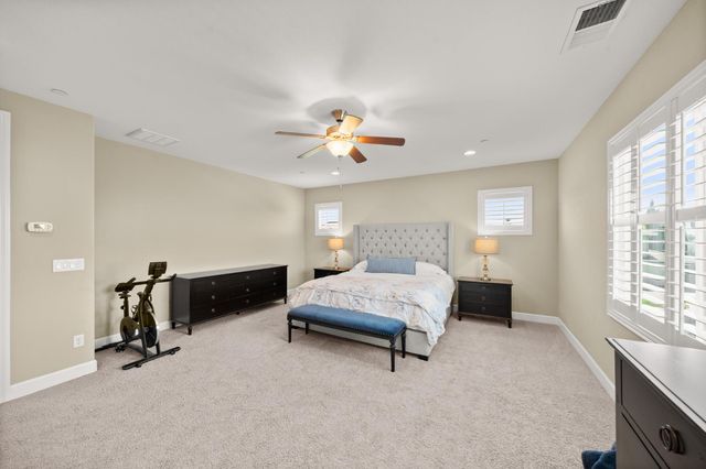 951 Anvil Cir, Rocklin, CA 95765