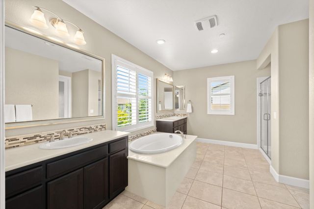 951 Anvil Cir, Rocklin, CA 95765