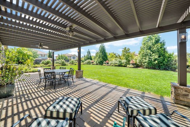 951 Anvil Cir, Rocklin, CA 95765