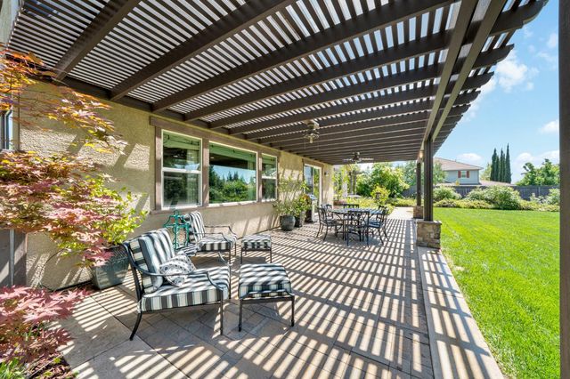 951 Anvil Cir, Rocklin, CA 95765