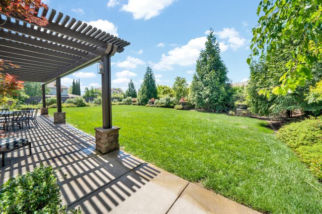 951 Anvil Cir, Rocklin, CA 95765