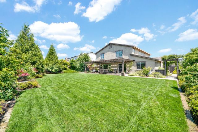 951 Anvil Cir, Rocklin, CA 95765