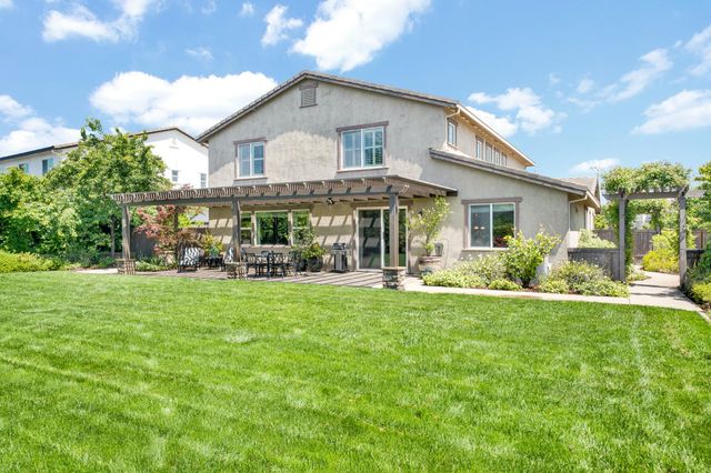 951 Anvil Cir, Rocklin, CA 95765