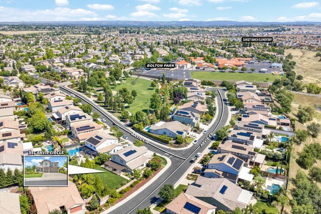 951 Anvil Cir, Rocklin, CA 95765