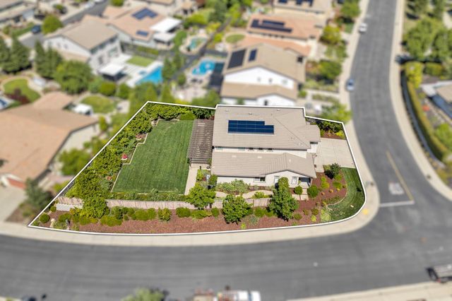 951 Anvil Cir, Rocklin, CA 95765