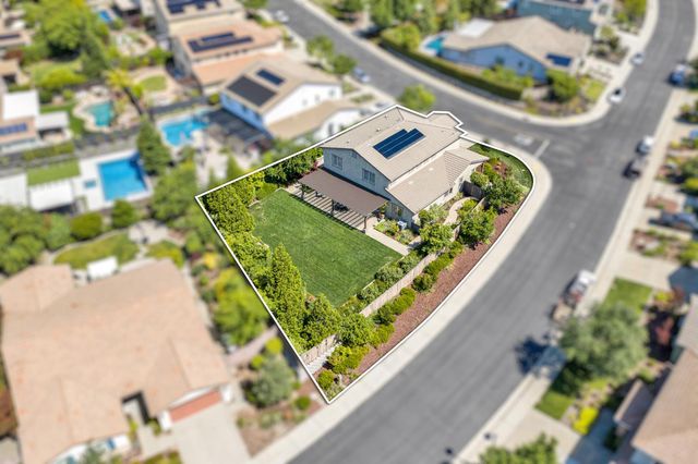951 Anvil Cir, Rocklin, CA 95765