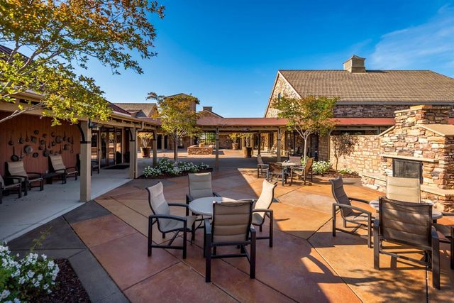 951 Anvil Cir, Rocklin, CA 95765