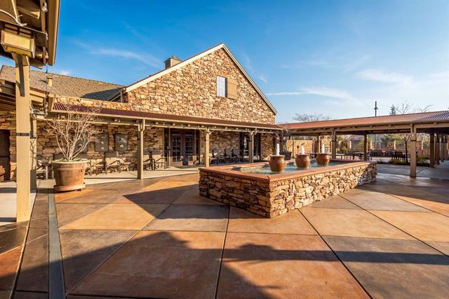 951 Anvil Cir, Rocklin, CA 95765