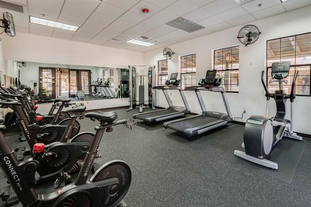 951 Anvil Cir, Rocklin, CA 95765