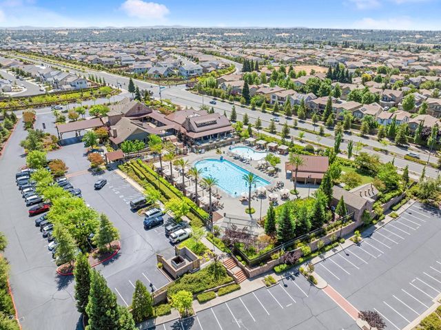 951 Anvil Cir, Rocklin, CA 95765