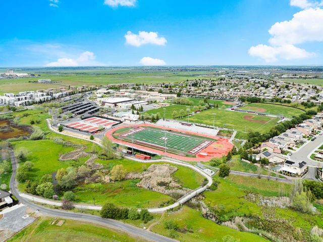 951 Anvil Cir, Rocklin, CA 95765