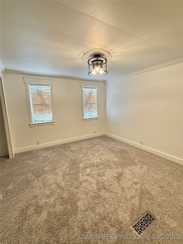 1210 NE 8th Street, Wagoner, OK 74467