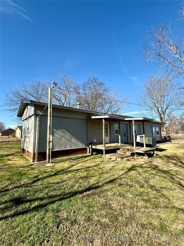 1210 NE 8th Street, Wagoner, OK 74467